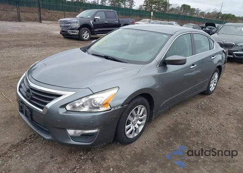 2015 Nissan Altima 2.5 S из США, поврежденный, VIN 1N4AL3AP1FC483794